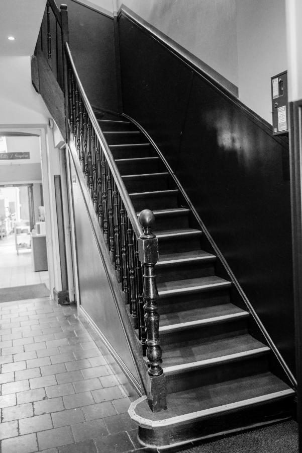 Hotel Logis Le Saint Hubert Haybes Esterno foto